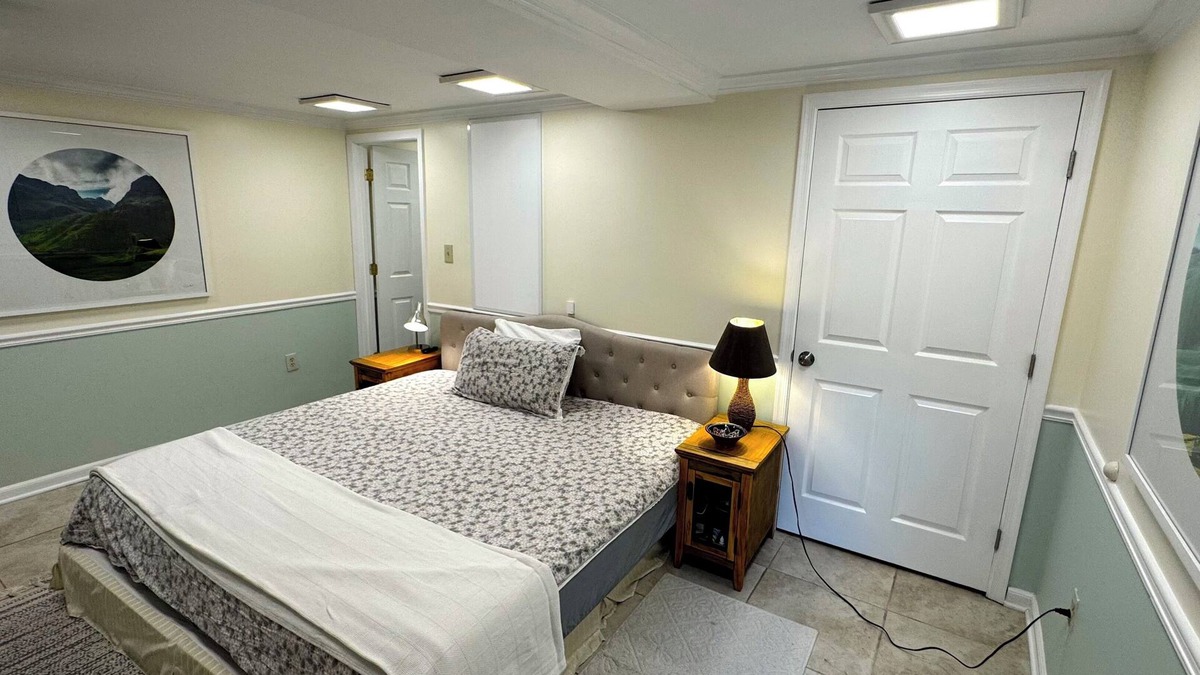 H Street Corridor House | Stay in the heart of historic CapHi in this beautiful preserved 1br/1b retreat