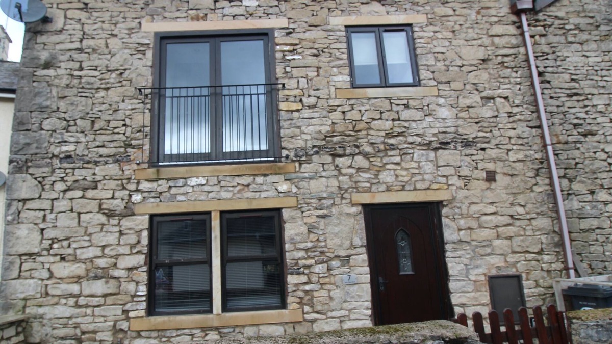 Kendal House | Stay in the original Kendal Mint Cake Factory in the heart of Kendal