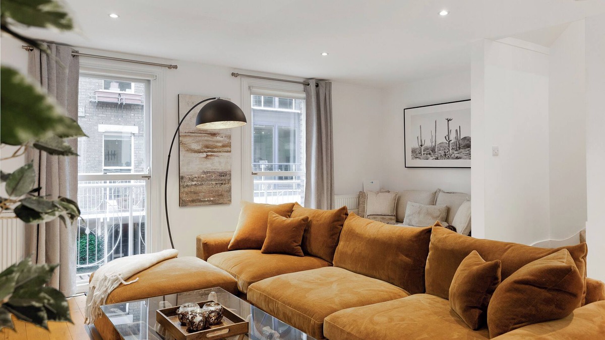 Latchmere House | Stay in this stylish 3-bedroom apartment in Battersea on the River Thames