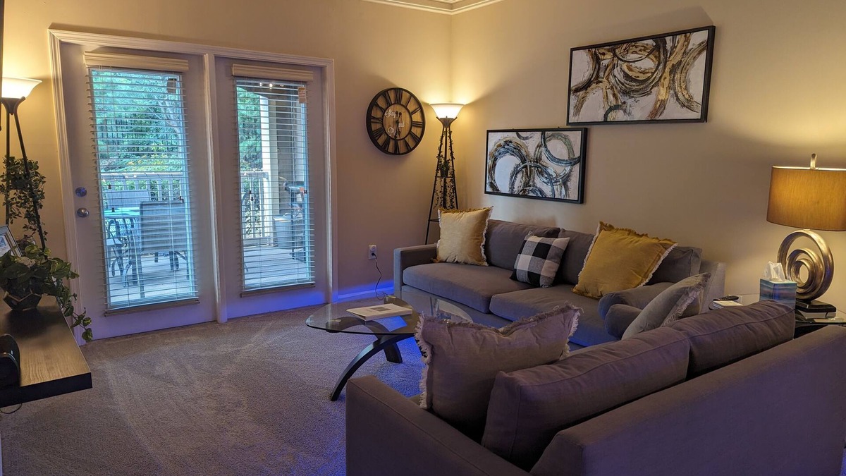 Executive Park Apartment | Stay & Play - Sleeps 7nClose to Everywhere you want to benInstant Booking Readyn