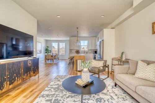 North Tabor House | Stay Portland - The North Tabor Retreat - Families & Remote Work