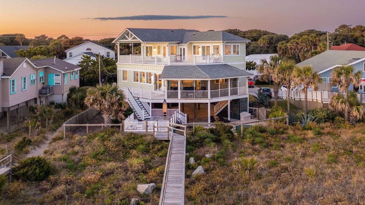 Folly Beach House | Stay @ Sea Salt! Heated Oceanfront Pool!