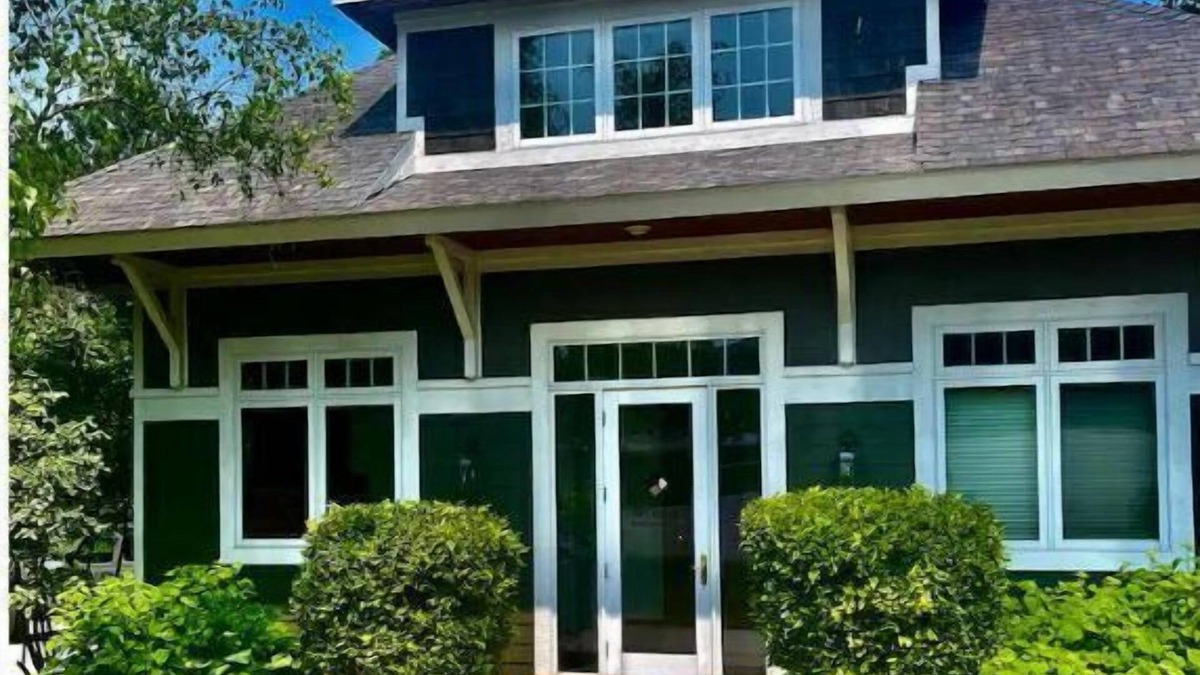 Bay Harbor Apartment | Stay Small, Be Adventurous!