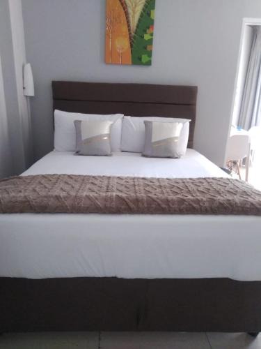 North Beach Apartment | Stay-Tiah Oceanic 82A