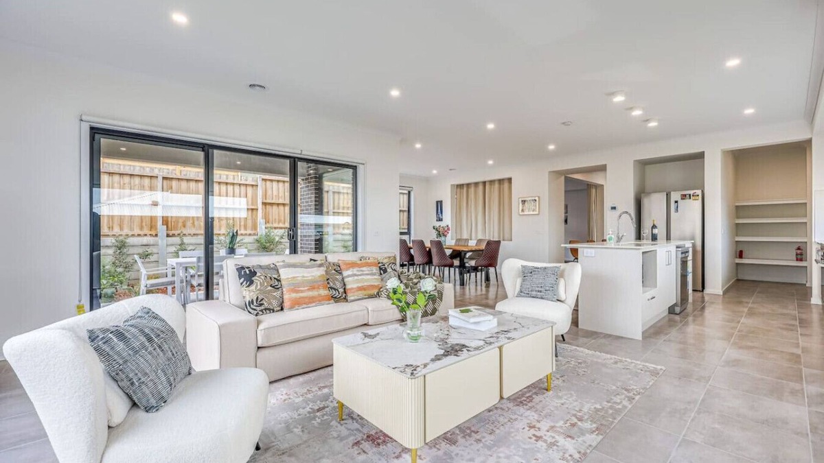 Mount Duneed House | StayAU 5BR Getaway 10 mins to Torquay & Deakin