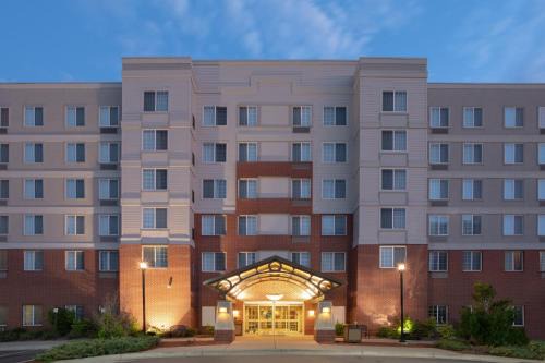 Dupont Hotel | Staybridge Suites Denver International Airport by IHG
