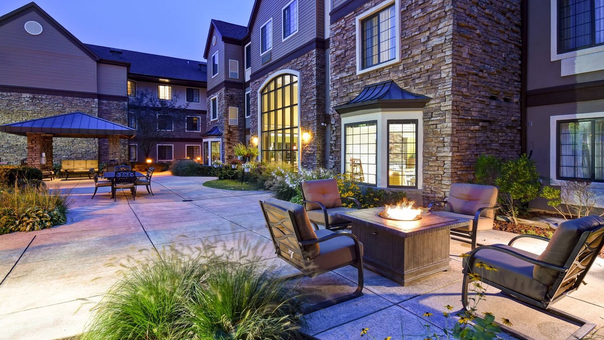 East Paris Hotel | Staybridge Suites Grand Rapids-Kentwood by IHG