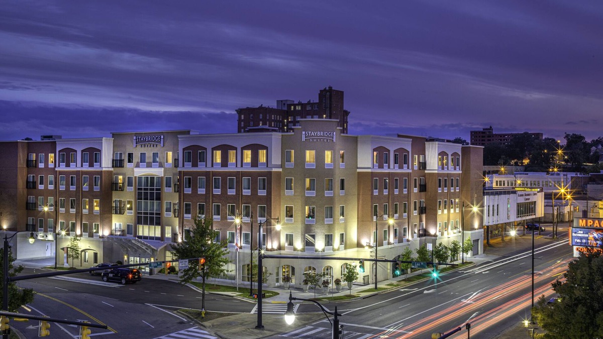 Montgomery Hotel | Staybridge Suites Montgomery - Downtown by IHG