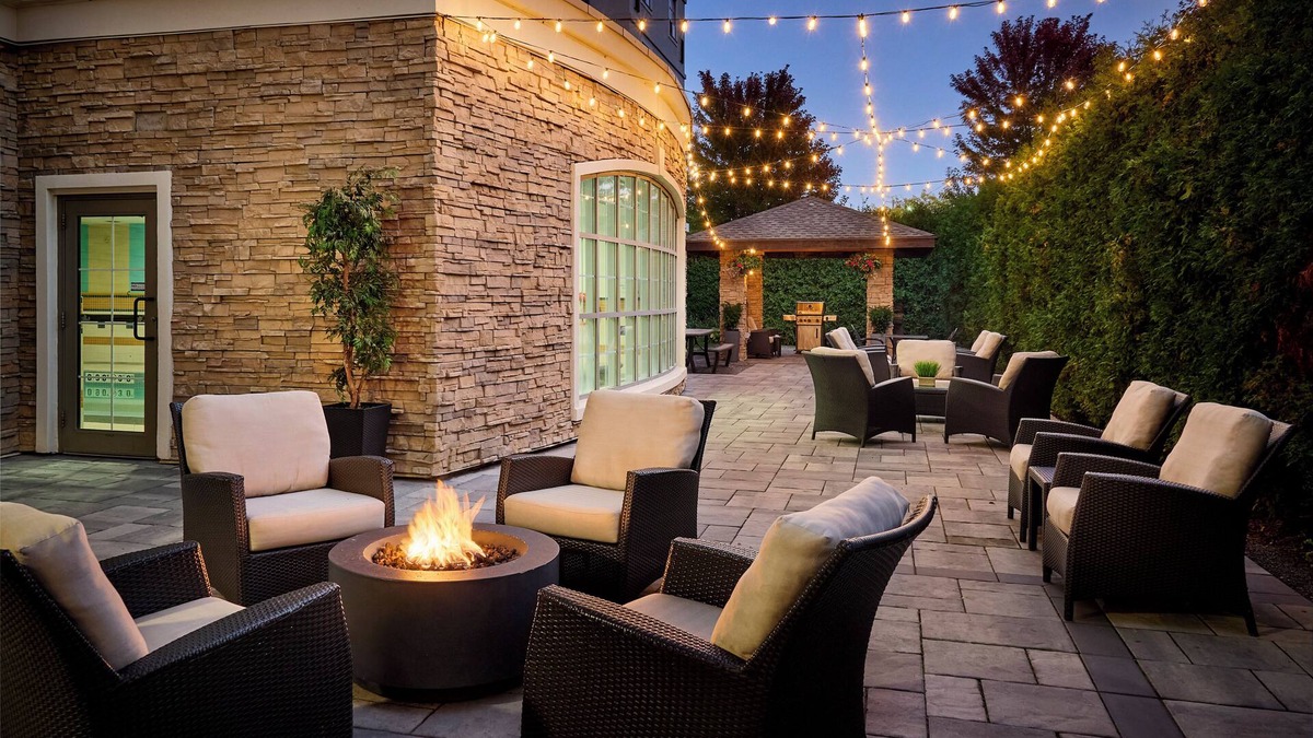 Oakville Hotel | Staybridge Suites Oakville by IHG