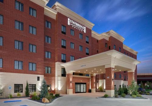 Oklahoma City Boathouse District Hotel | Staybridge Suites - Oklahoma City - Downtown by IHG