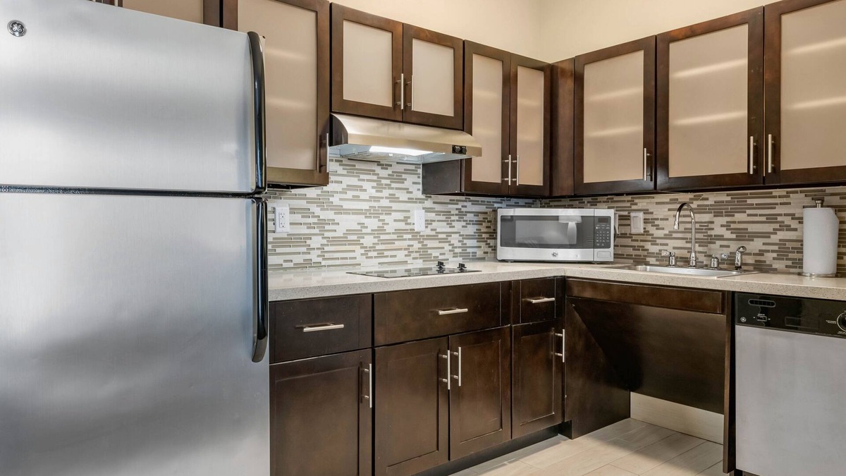 St. Petersburg Hotel | Staybridge Suites St. Petersburg Downtown by IHG