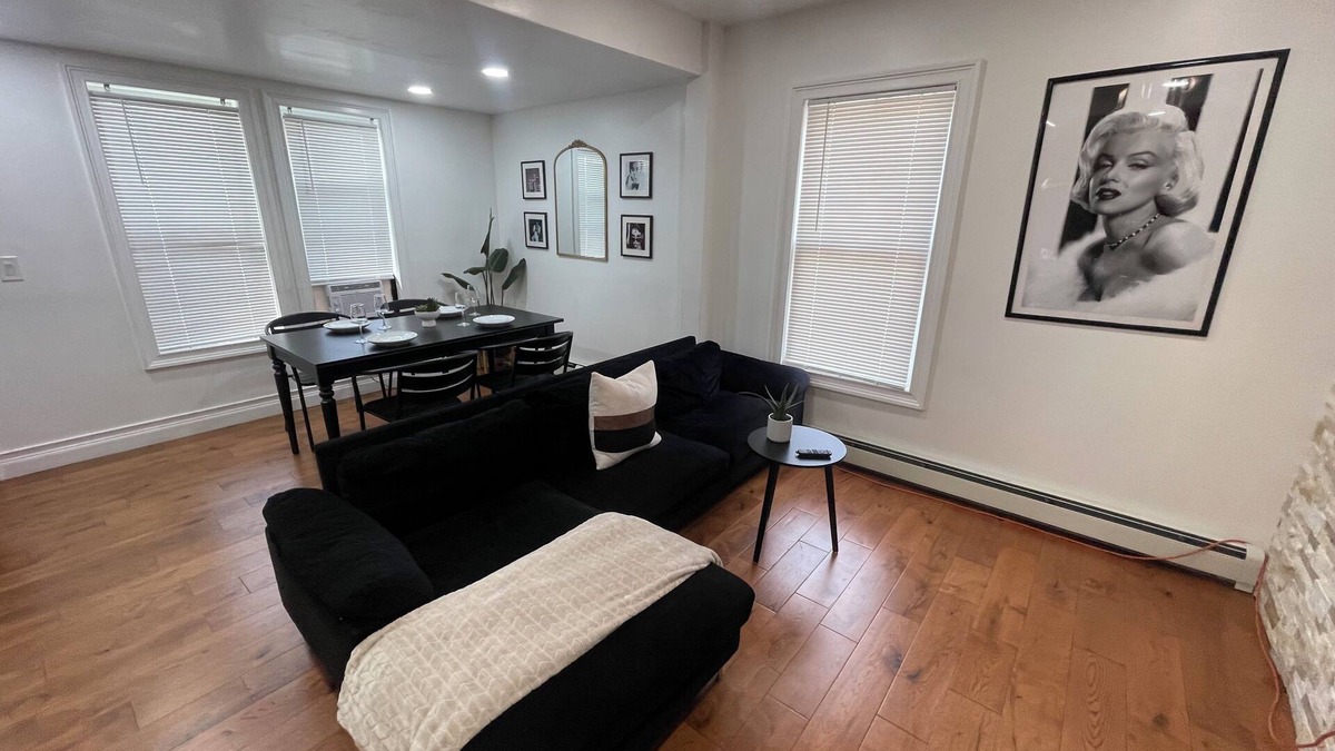 Queens Apartment | STAYCA Spacious Suite 4-bedroom apartment in Queens Near JFK
