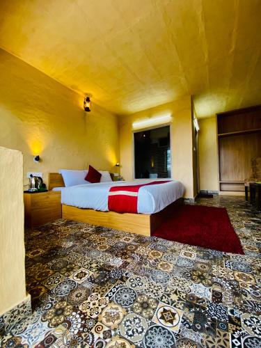 Mashobra Hotel | Staycation Premium Mud House with Balcony Mashobra - A Nature Retreat