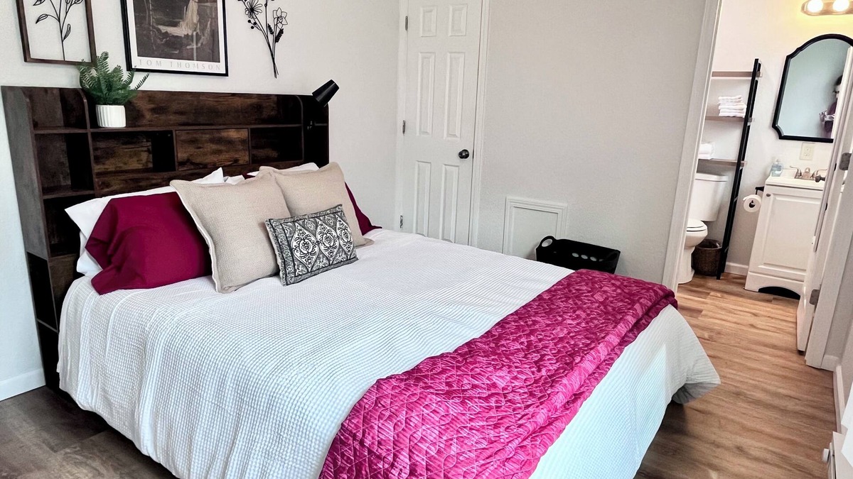 Kirksville Apartment | StayClose-ground lvl-pets-30+days