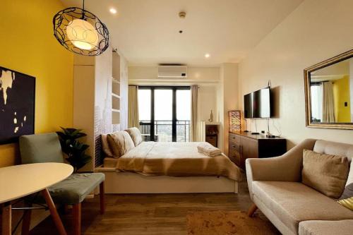 Downtown Apartment | StayHere 5 Star Studio Amenities Starlit View