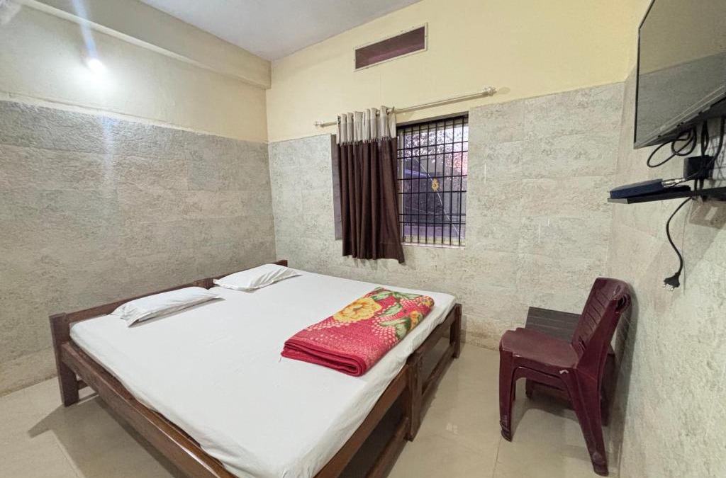 Murudeshwara Hotel | STAYMAKER Naik Residency