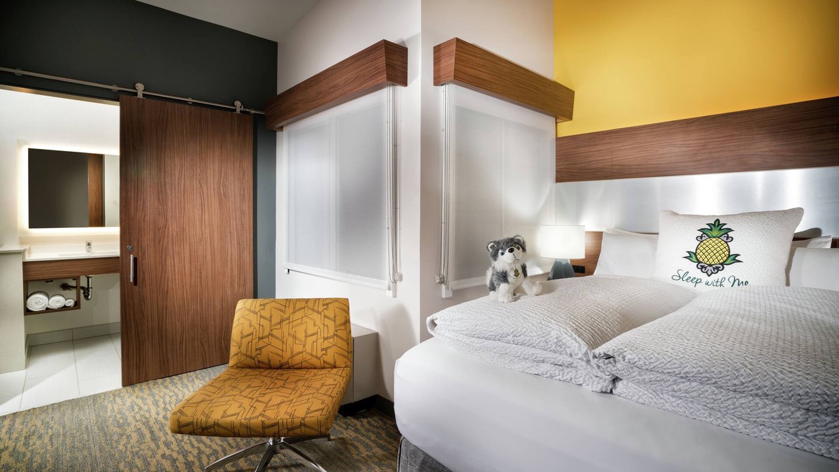 Downtown San Diego Hotel | Staypineapple, Hotel Z, Gaslamp San Diego