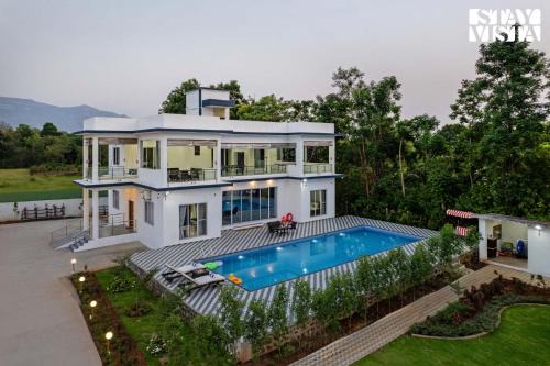 Karjat Villa | StayVista at Sky Hills with BBQ, Pool