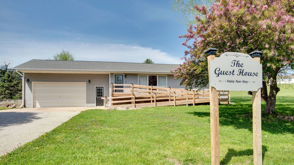 Steamboat Rock House | Steamboat Rock Home ~ 3 Mi to Pine Lake State Park