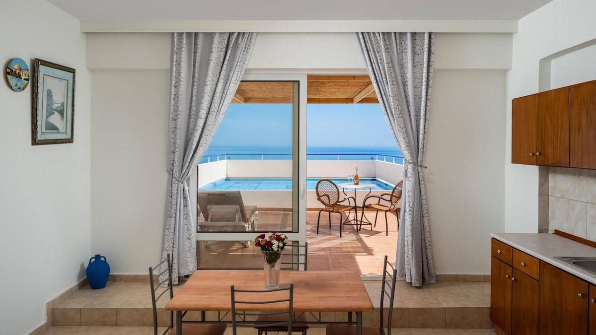 Stegna Villa | Stegna Sunrise Suite Sleeps 4 Pool