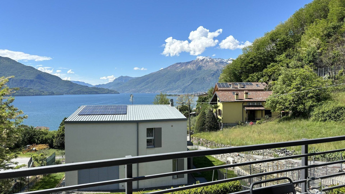 Trezzone Apartment | Stella House Swimming pool - Larihome A68
