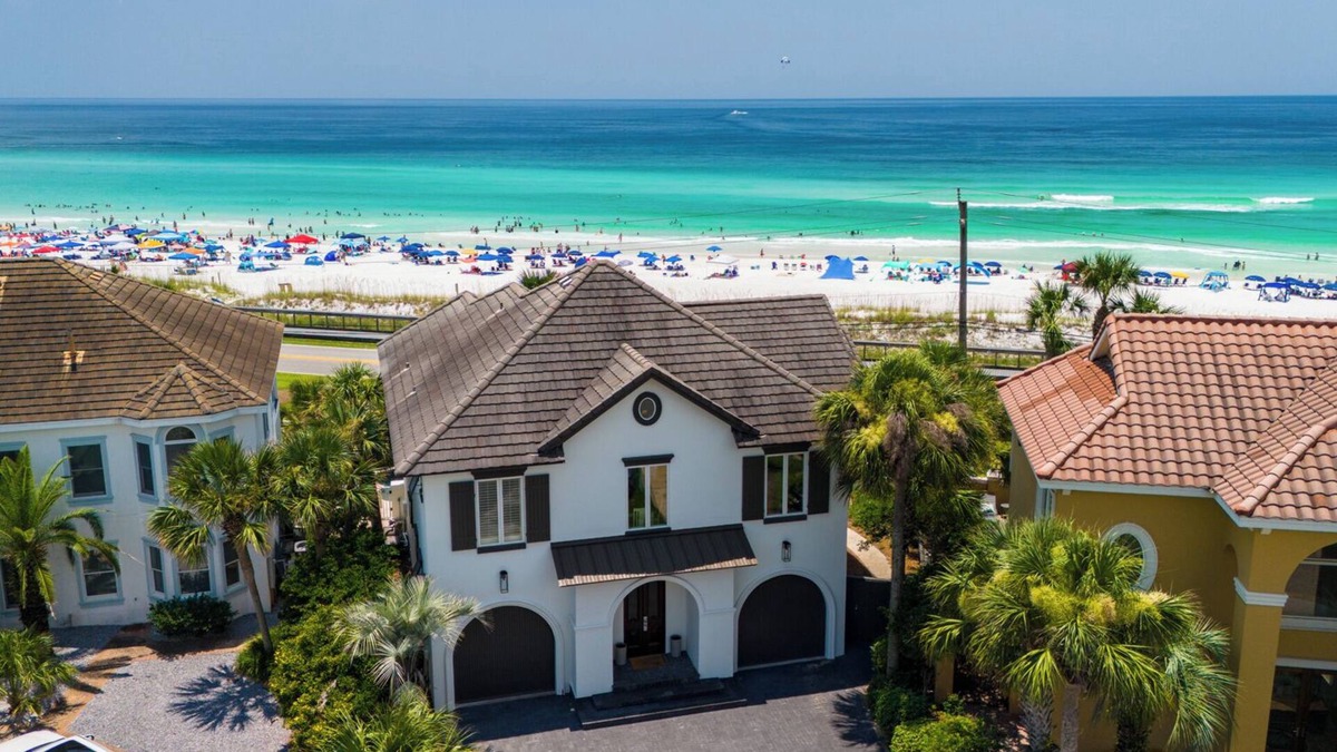 Avalon Beach Estates House | Stellar Beach Views Pool Bikes! Pet Friendly! Fall and Holiday Availability!