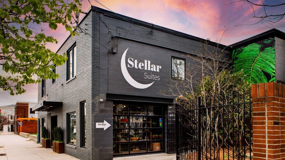 Phoenix Hill Apartment | Stellar Suites Hotel | 11 Bedroom, Sleep 26 | NULU