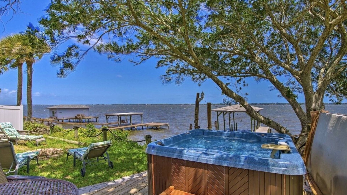 Tropic Villa | Step-Free Waterfront Villa: Gas Grill & Patio