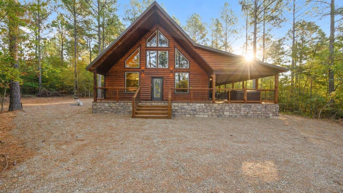 Pickens Cabin | Step to SeasonalCreek Foosball & Tetherball Too
