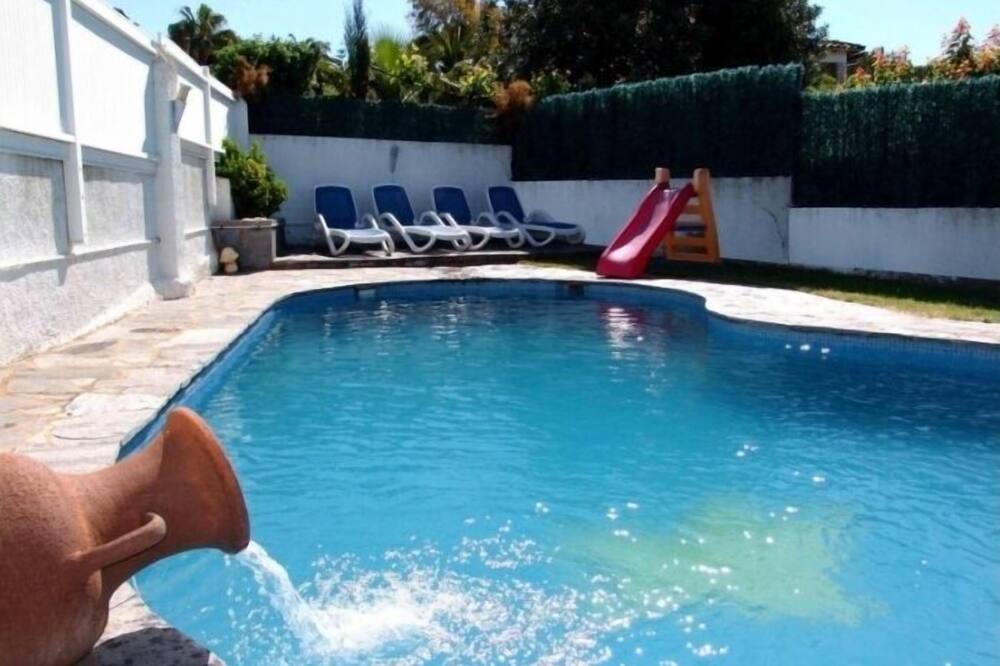 Calafell House | Stephanie - Xeckin Holidays