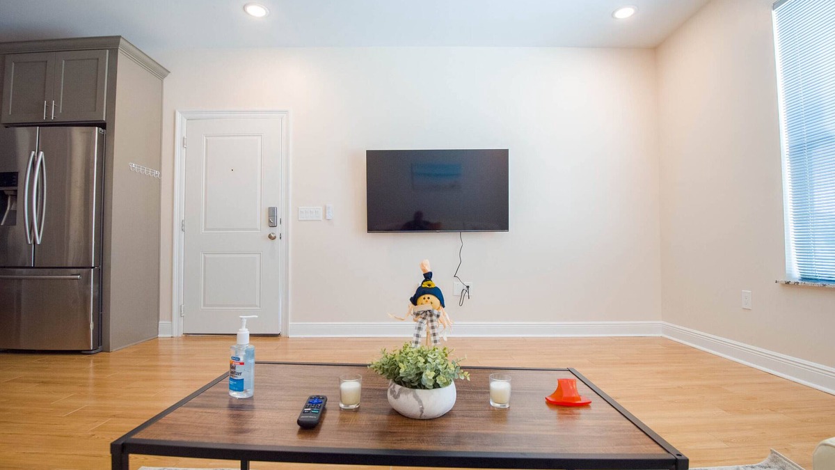 Biloxi Apartment | 🔥STEPS 2 BEACH❤️ | SLEEPS 6 + NEAR CASINOS