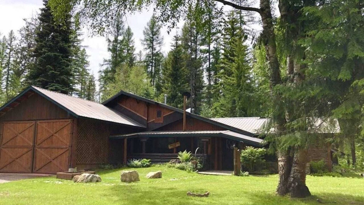 West Glacier Cabin | Steps Away Cabin #1 in West Glacier