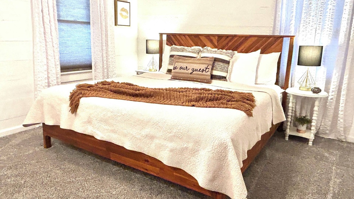 Paso Robles House | Steps Away from Downtown: 2 Blocks to The Square - BEST Location!