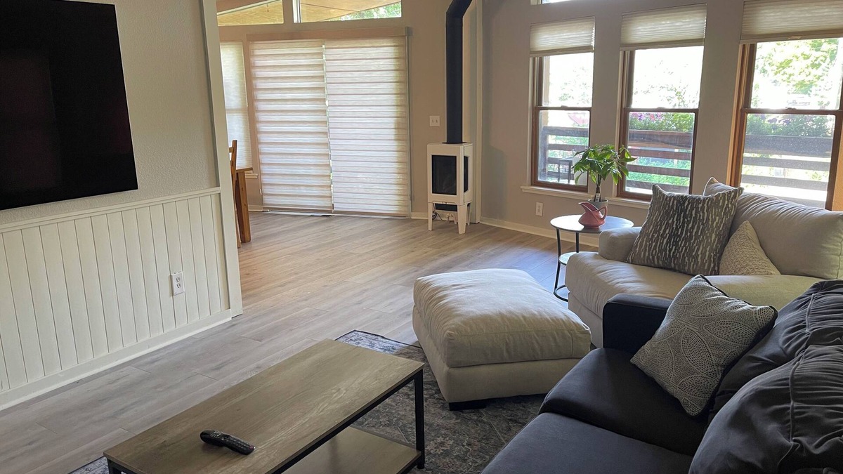 Lyons House | Steps from downtown Lyons and within 30 minutes from Estes Park or Allenspark.