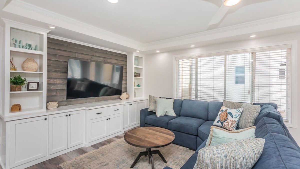 Central Mission Beach Condo | Steps from Sand * New Remodel * BBQ