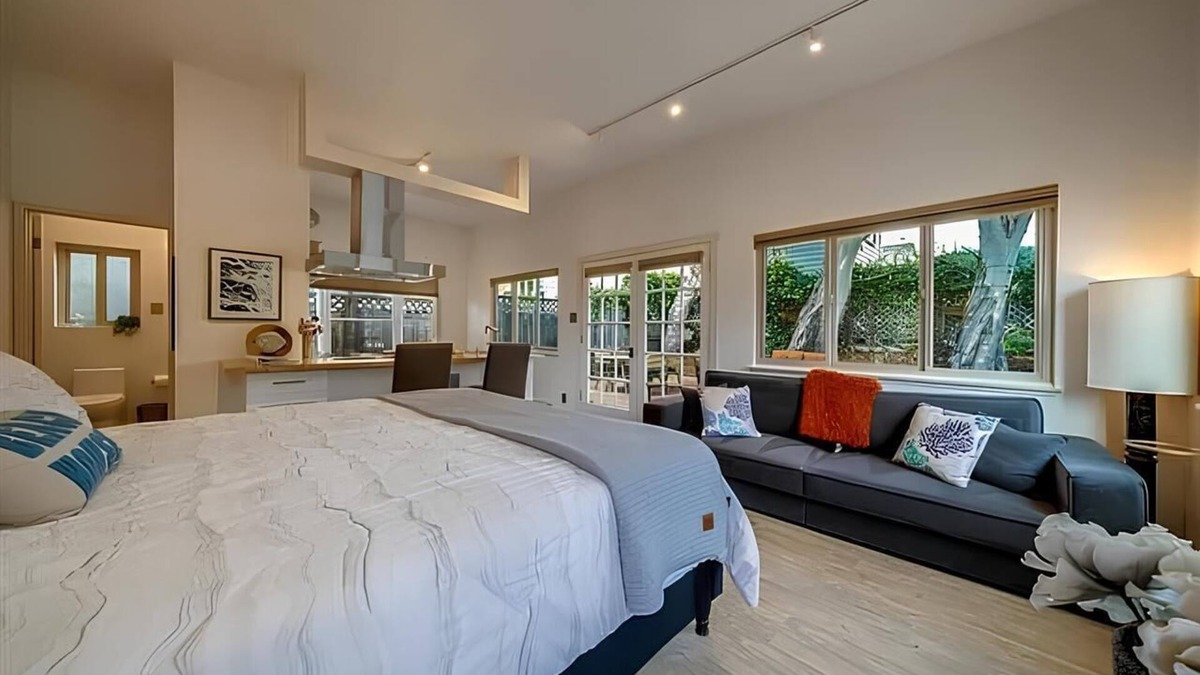 El Granada House | Steps from the Beach Getaway