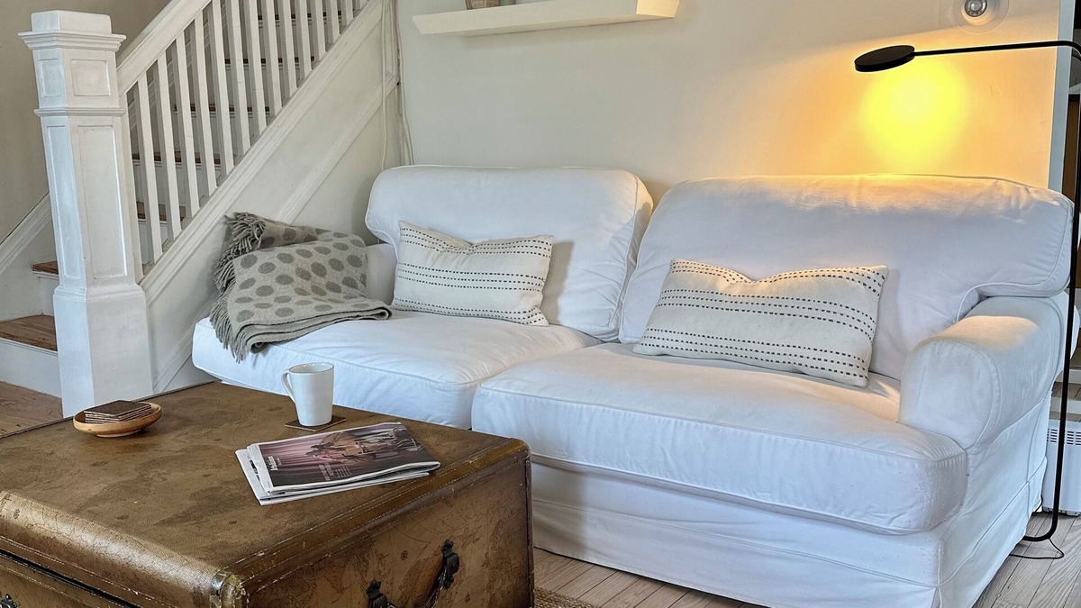 Sparkill House | Steps from the Hudson River- nCozy & Comfy sums up this 3 Bedroom 2 Bath home.