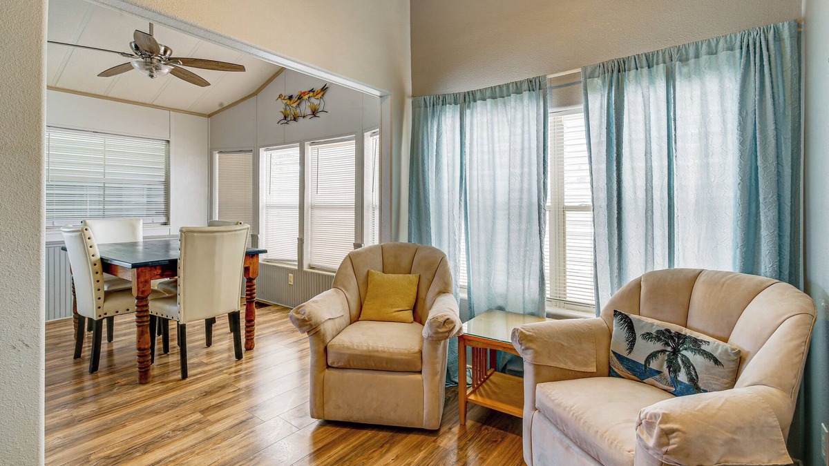 Port Isabel House | Steps to Bay! Home w/Pool Access in Port Isabel