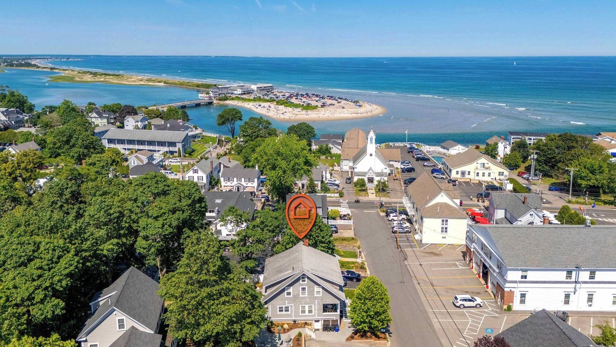 Ogunquit House | Steps to Beach & Downtown OGT | Screened in Porch