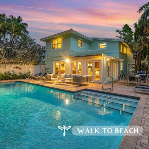 Birch Park Finger Streets House | Steps to Beach, Pool, Backyard Oasis, Game Room