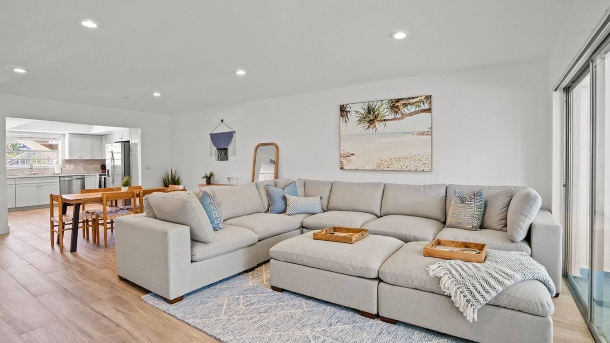 Palm Beach Shores House | Steps to Beach! 4 condos in 1- Perfect for Groups