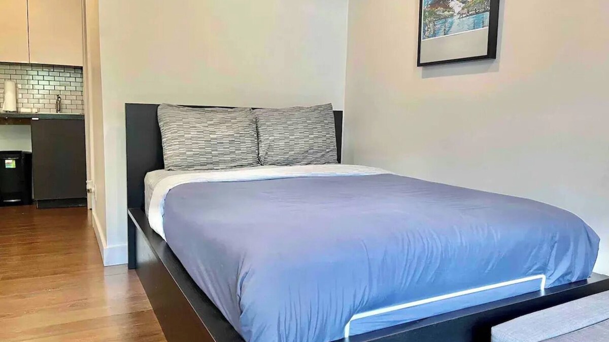 Whistler Creekside Condo | Steps to Creekside Gondola - Free Parking, Pets Welcome Stay Long Term