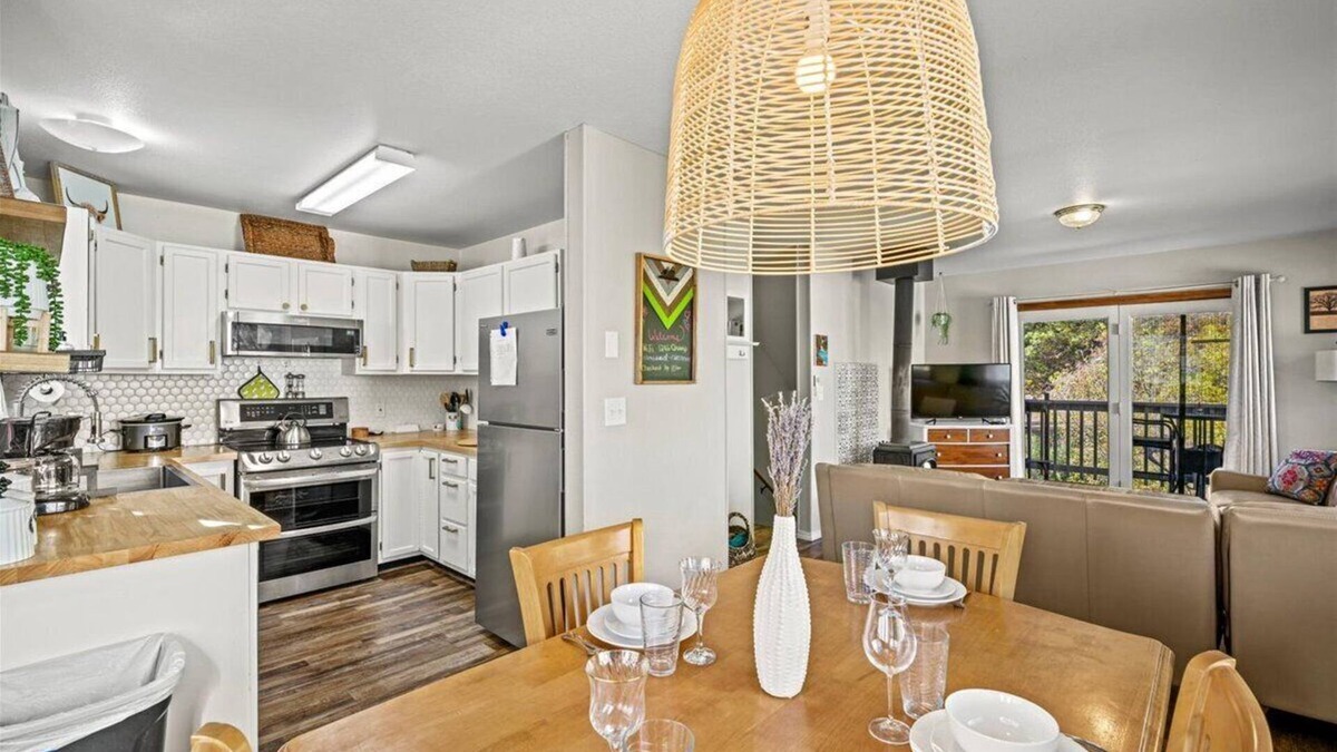 Ouray House | Steps to Hot Springs, Shops, & Trails/2BR Fiber