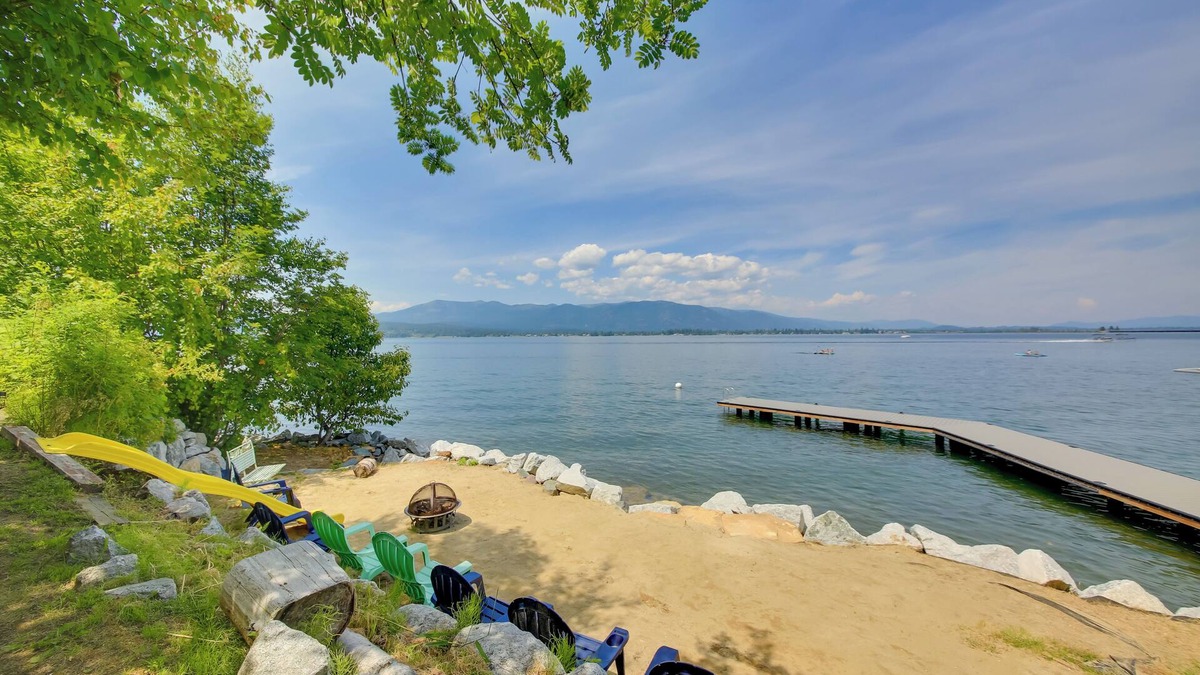 Sandpoint House | Steps to Lakefront: Home Near Schweitzer Mtn!