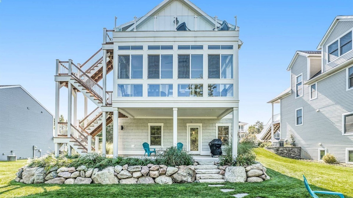 Glenn Haven Shores House | Steps to Private Beach - Lake Views - Hot Tub