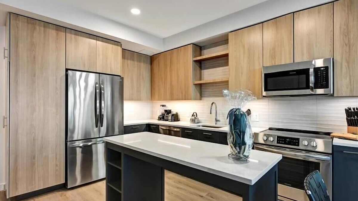 Reston Apartment | Steps to Reston Village Center | 1BR w/Pool/Gym/Yoga Deck