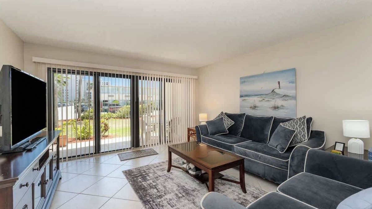 Cocoa Beach Condo | Steps to Sand! Ground-Floor 2BR by Pool