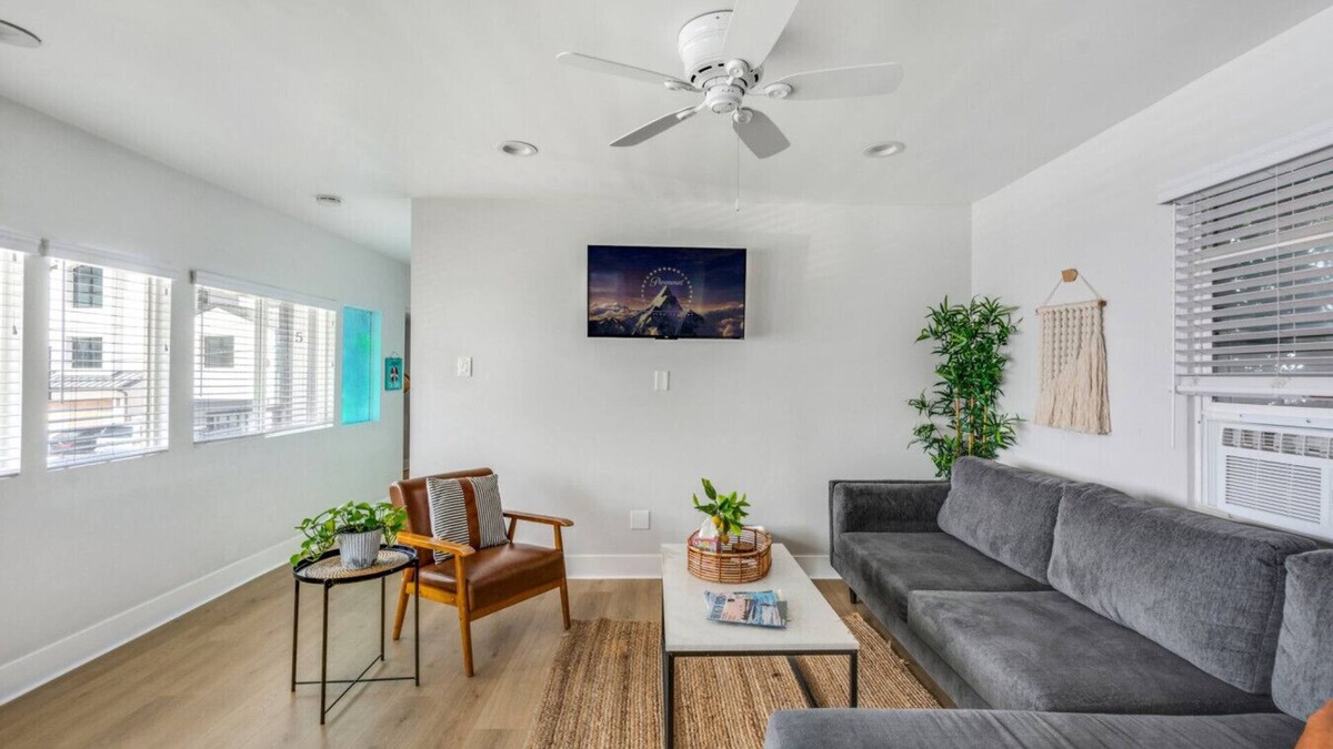 Huntington Beach Bed & Breakfast | Steps to the Beach, Main St. & Pacific City - 1BR