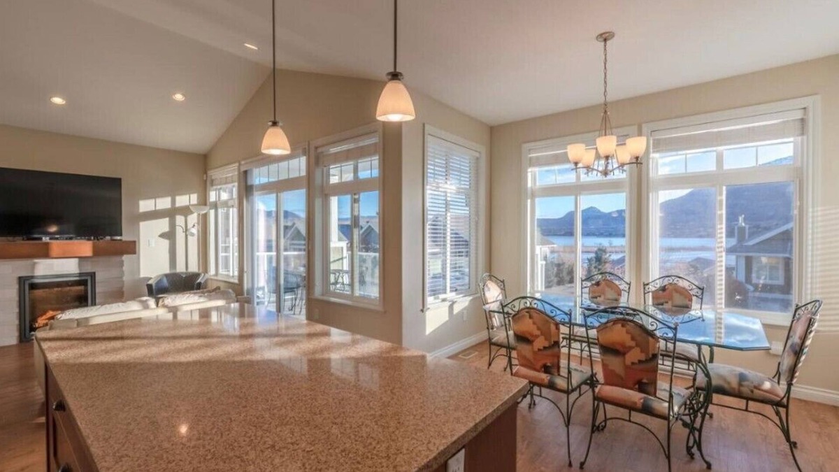 Okanagan-Similkameen Cottage | Steps to the Beach & Pools plus Spectacular Lake Views from the Deck.