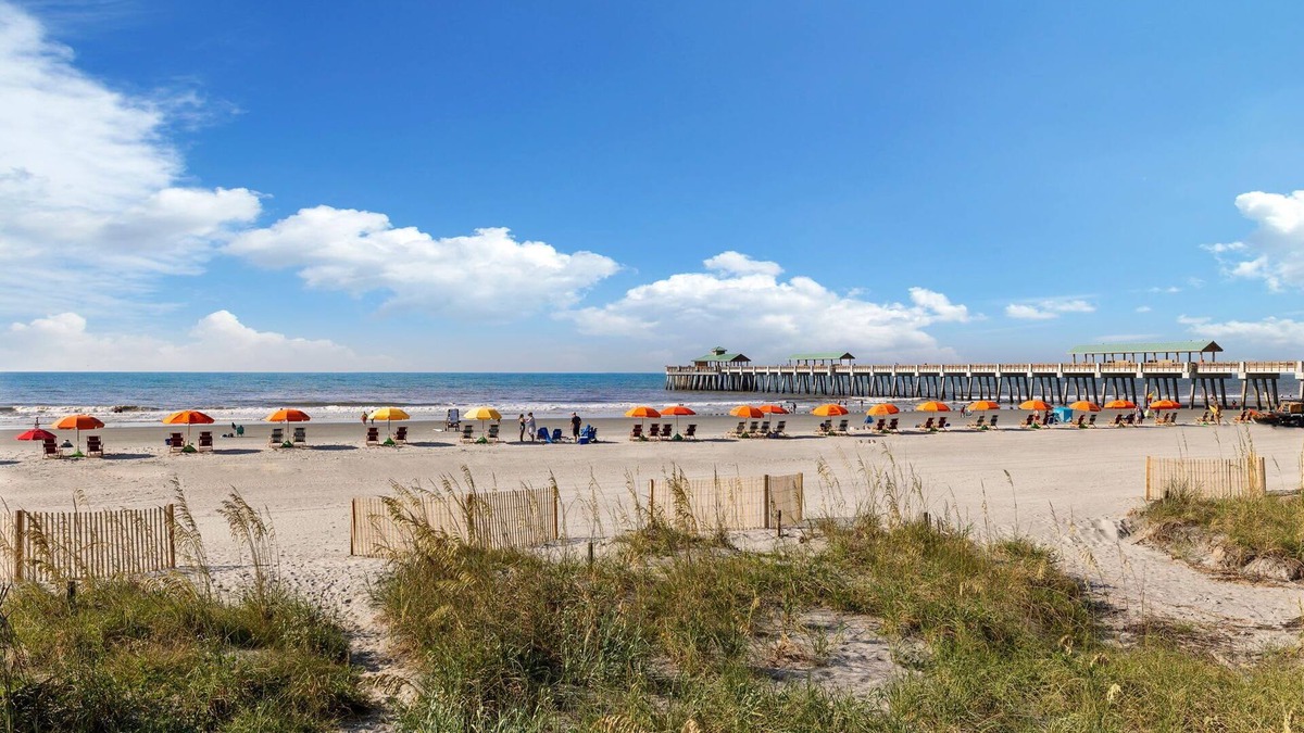 Sunset Point Apartment | Steps to the Beach! Saltwater Escape | Sleeps 9